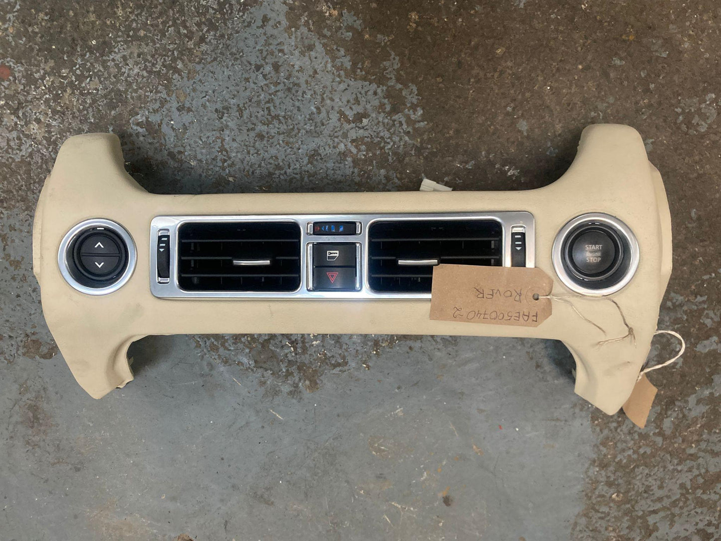 Range Rover L322 (10-12) Dashboard Center Air Vent Trim Panel - FAE500740-2