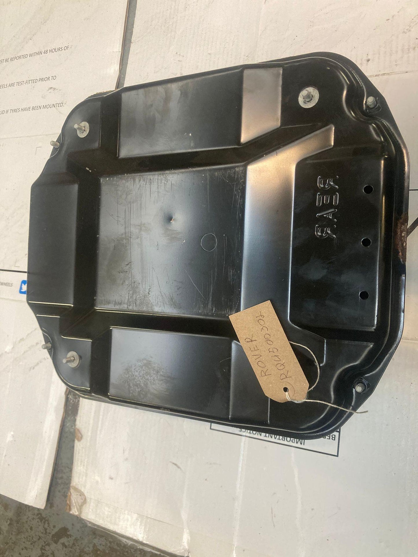Land Rover Range Rover L322 Air Suspension Compressor Cover RQU50031