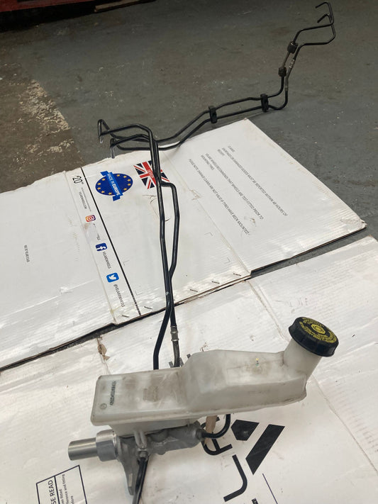 MERCEDES-BENZ A-CLASS W176 B-CLASS W246 Brake Master Cylinder A2464300302