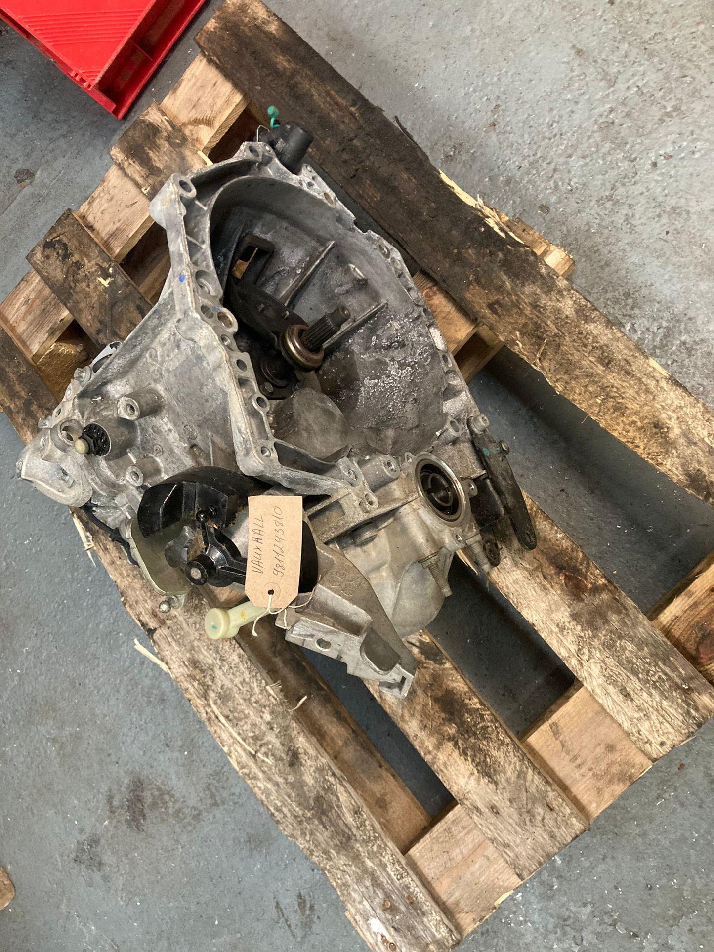 VAUXHALL ASTRA CORSA MOKKA 1.2 PETROL 6 SPEED MANUAL GEARBOX 9811243810