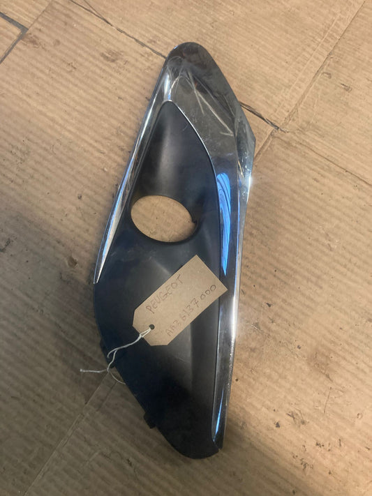 PEUGEOT 308 MK2 T9 N/S Left Front Bumper Fog Light Chrome Grille Trim AA36137000