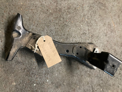 Audi A3 8V 2013-2016 Driver Side Front Wing Mounting Bracket 8V0821184