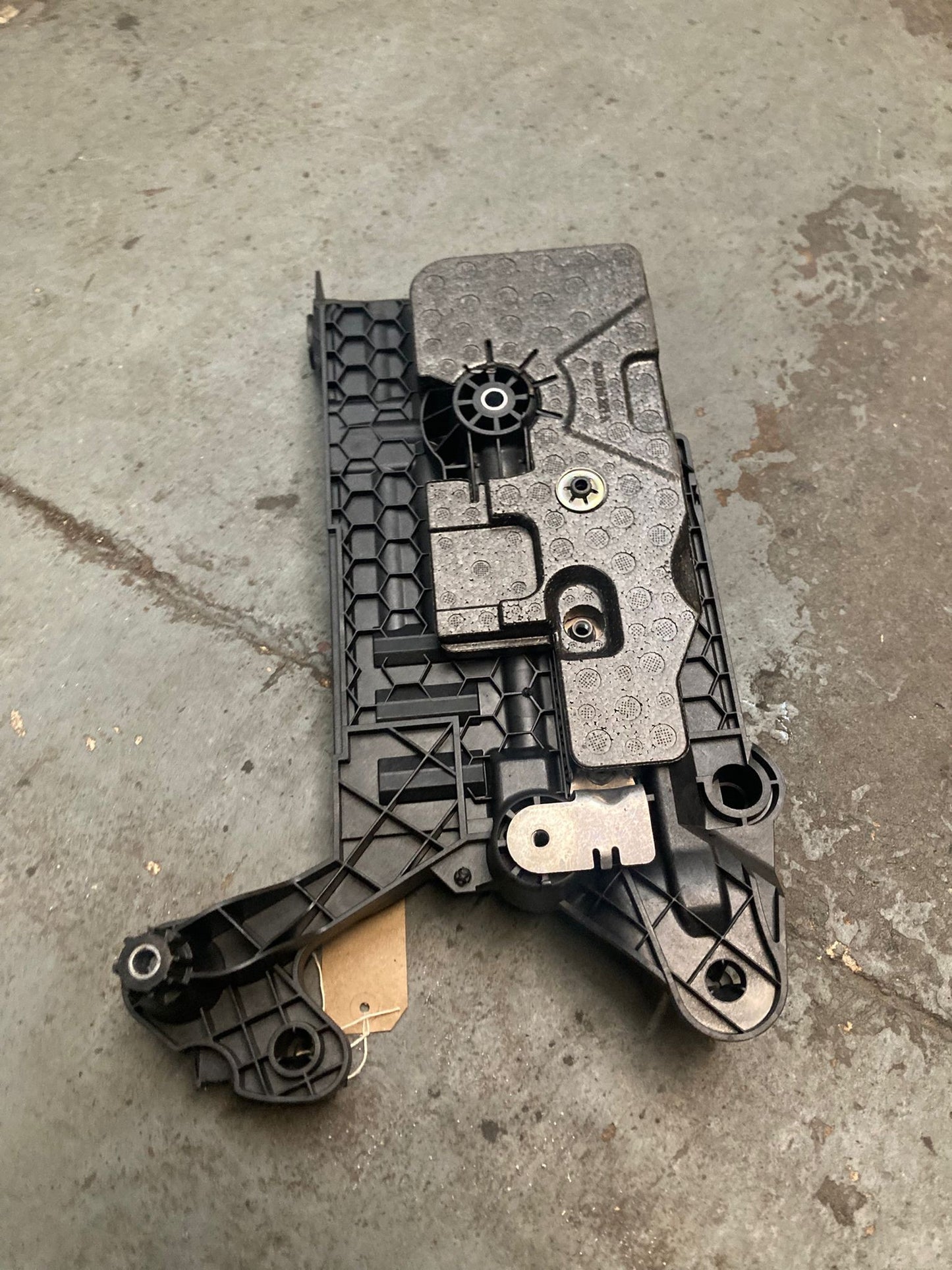 VW Golf MK7 MK7.5 2012-2019 Battery Tray Holder Support 5Q0915321K