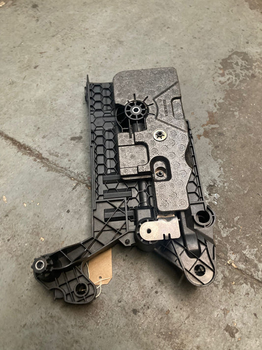 VW Golf MK7 MK7.5 2012-2019 Battery Tray Holder Support 5Q0915321K