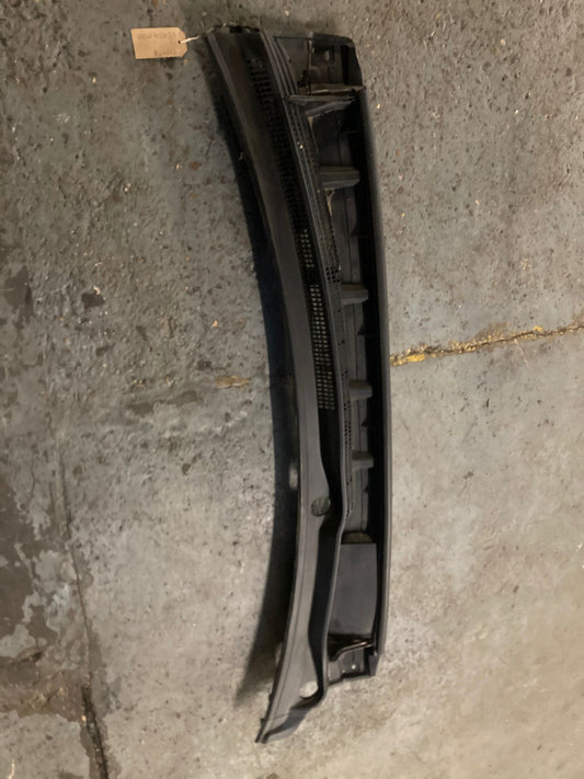 Toyota Prius Mk3 2009-15 Front Windscreen Wiper Scuttle Panel Trim 5575147020