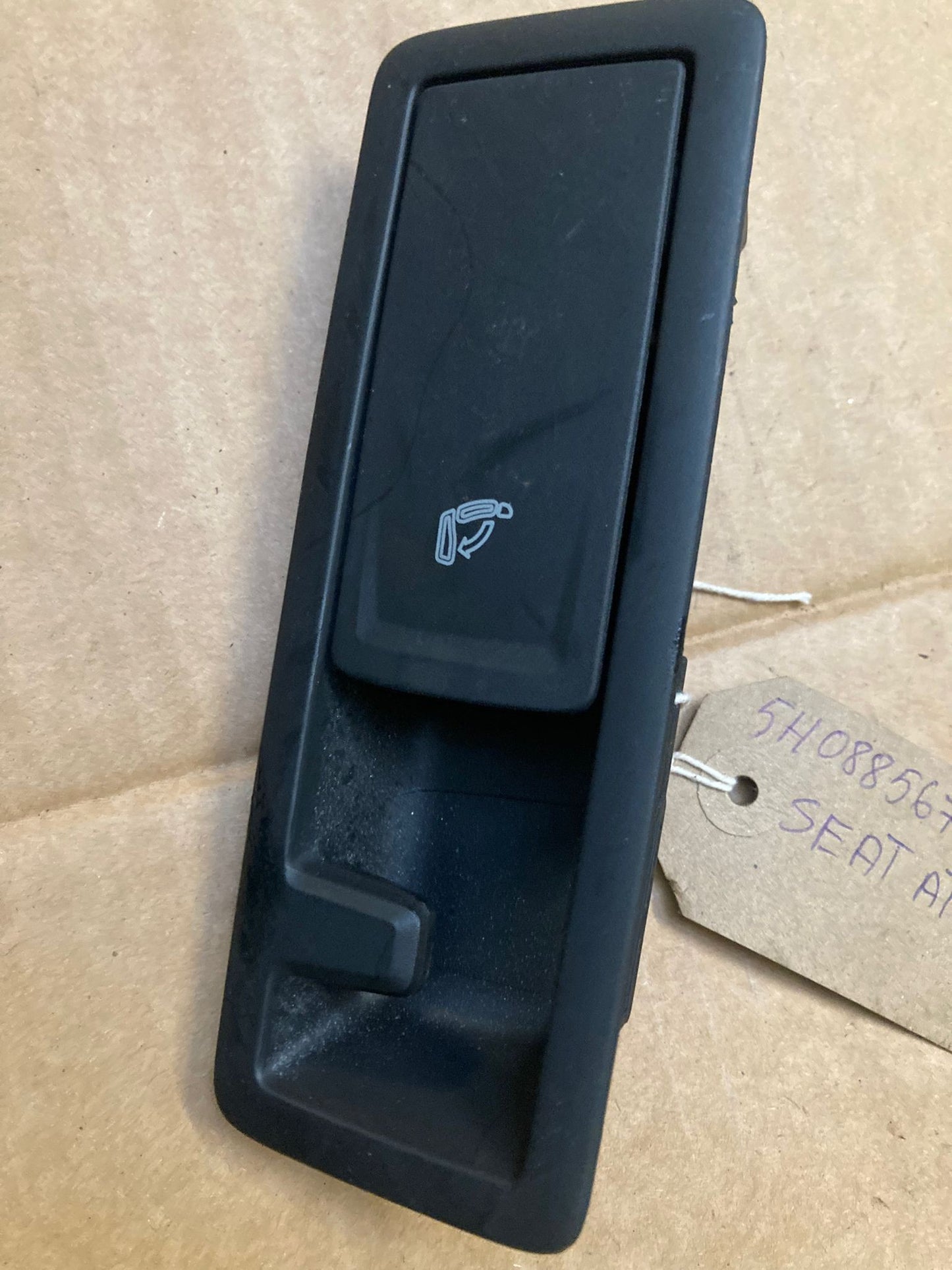 SEAT ATECA KH7 2024 Rear Seat Backrest Release Switch 5H0885671