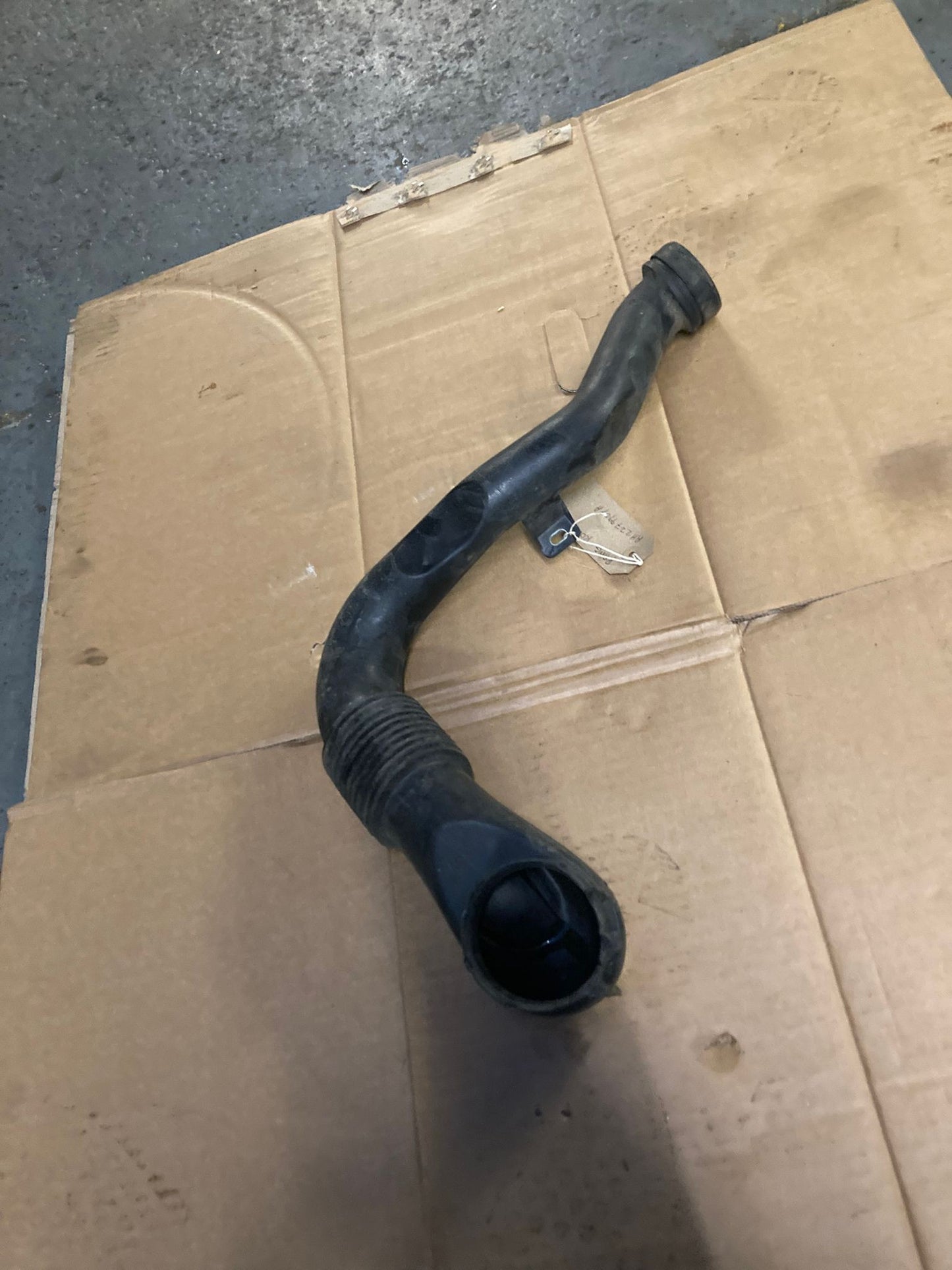 Range Rover Sport L320 Air Intake Pipe AH227990FA