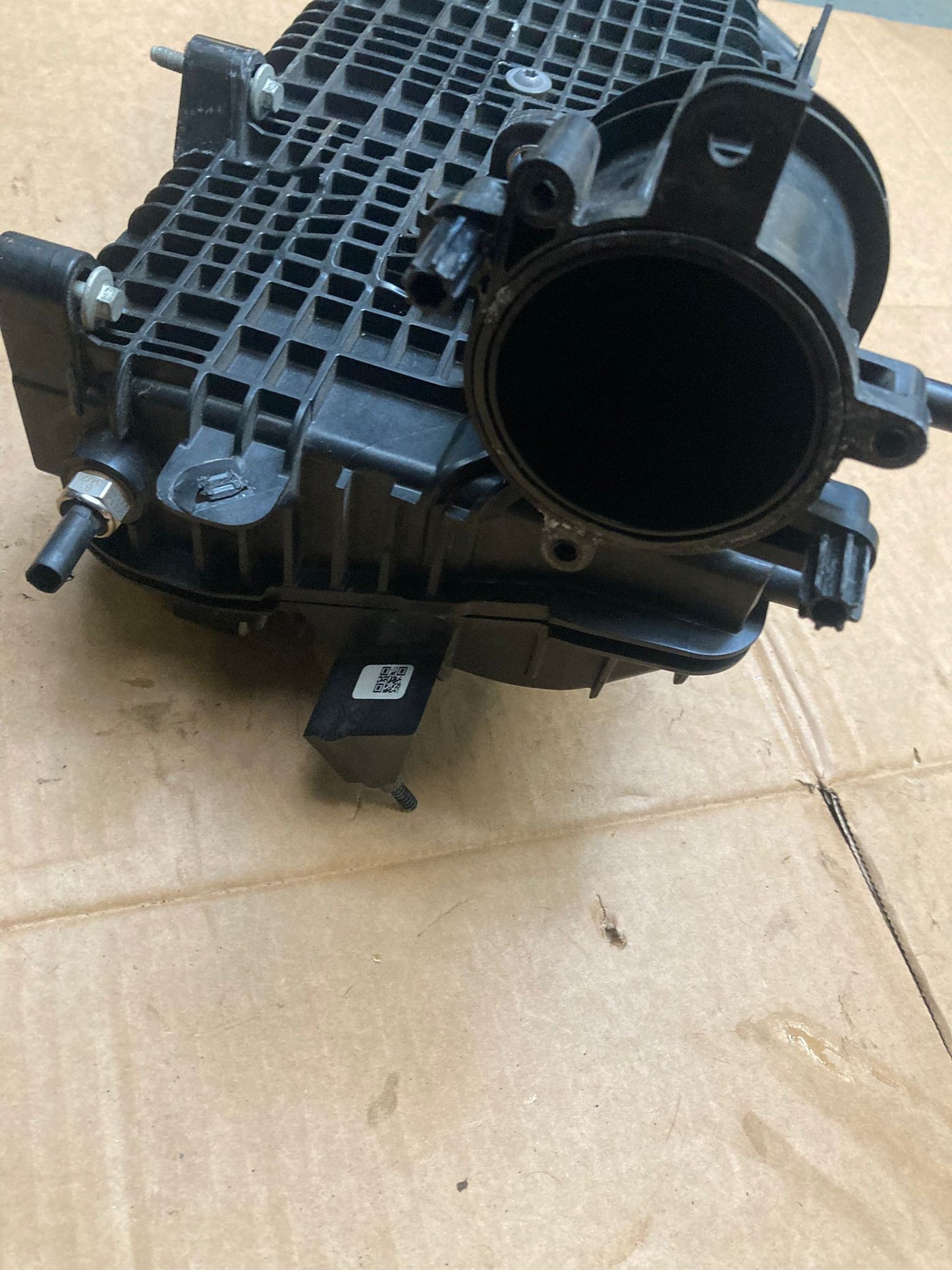 Volvo XC60 II 246 2021 Intake Manifold 32232813