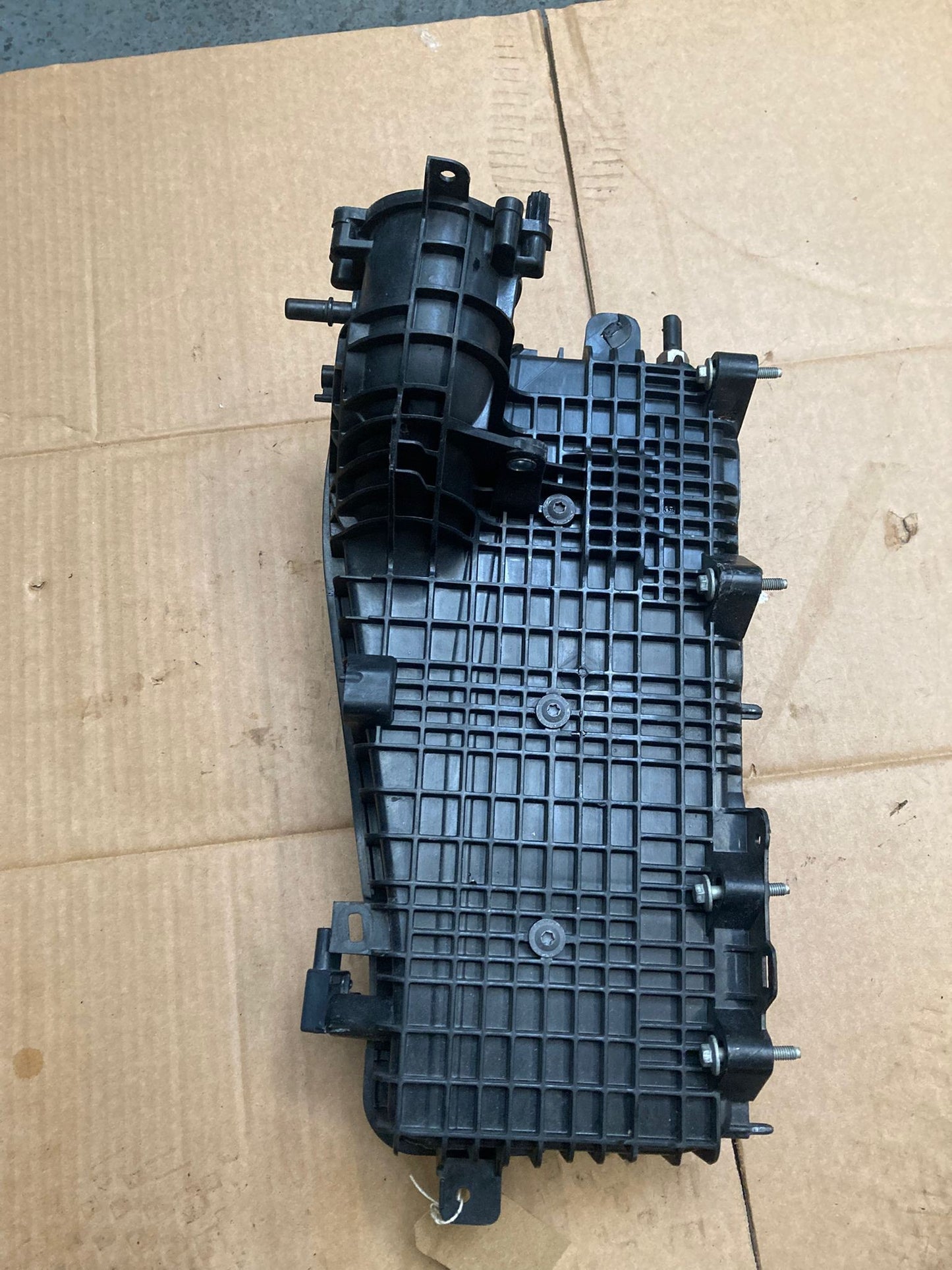 Volvo XC60 II 246 2021 Intake Manifold 32232813