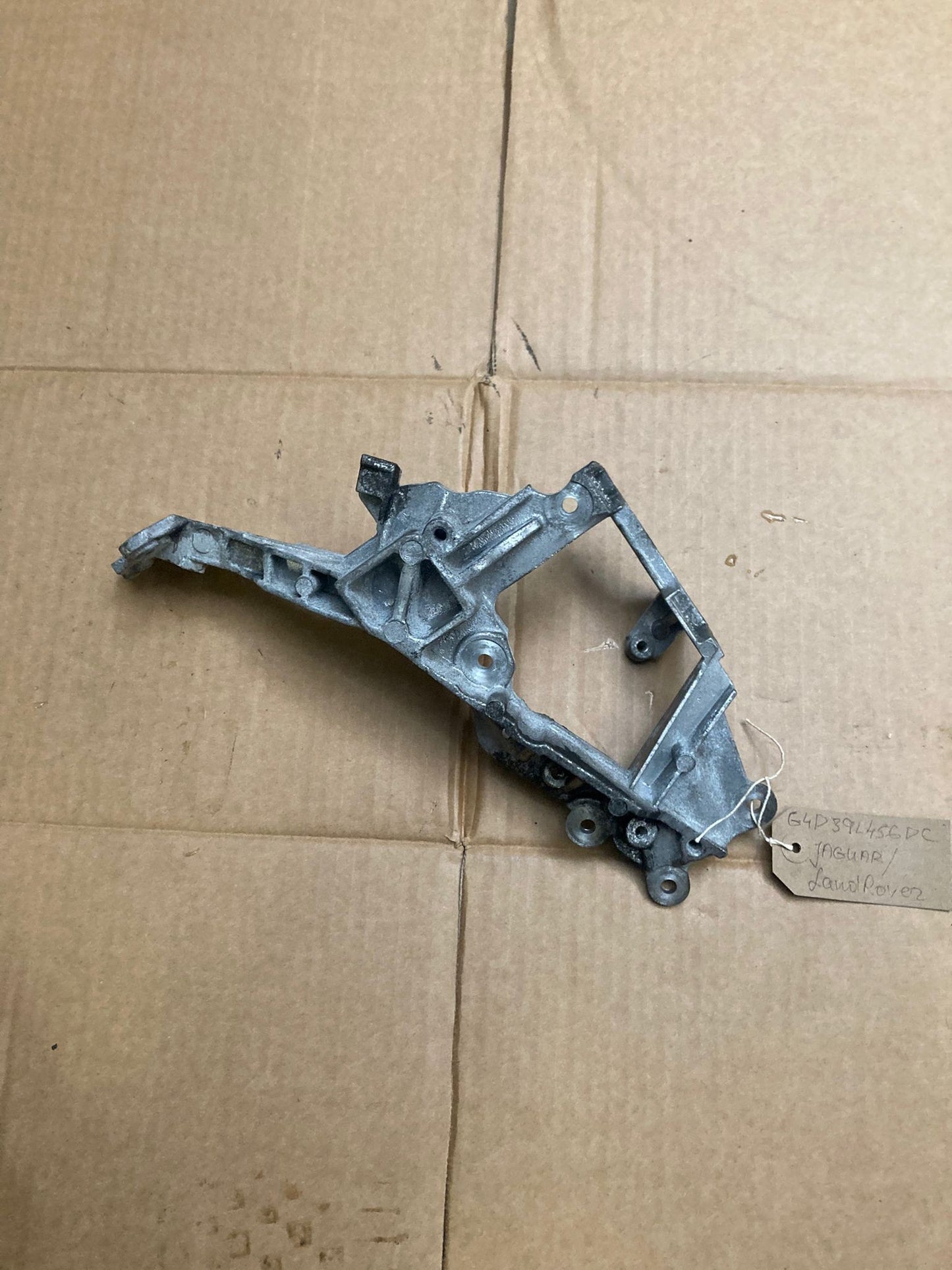 Land Rover Discovery Sport L550 EGR Valve Bracket