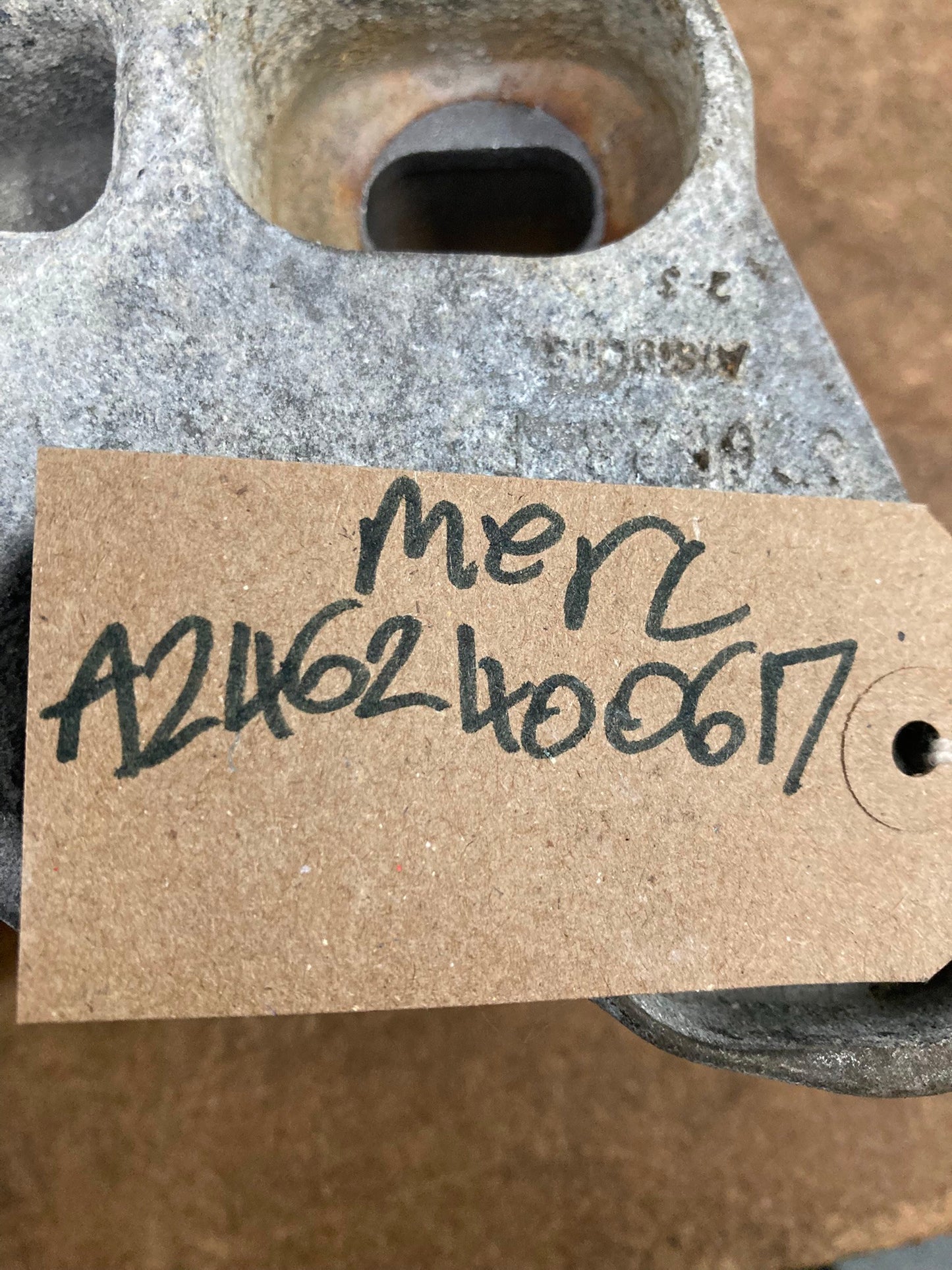 Mercedes Engine Mount 2013-19 A2462400617 W176 W246 CLA GLA OEM Left