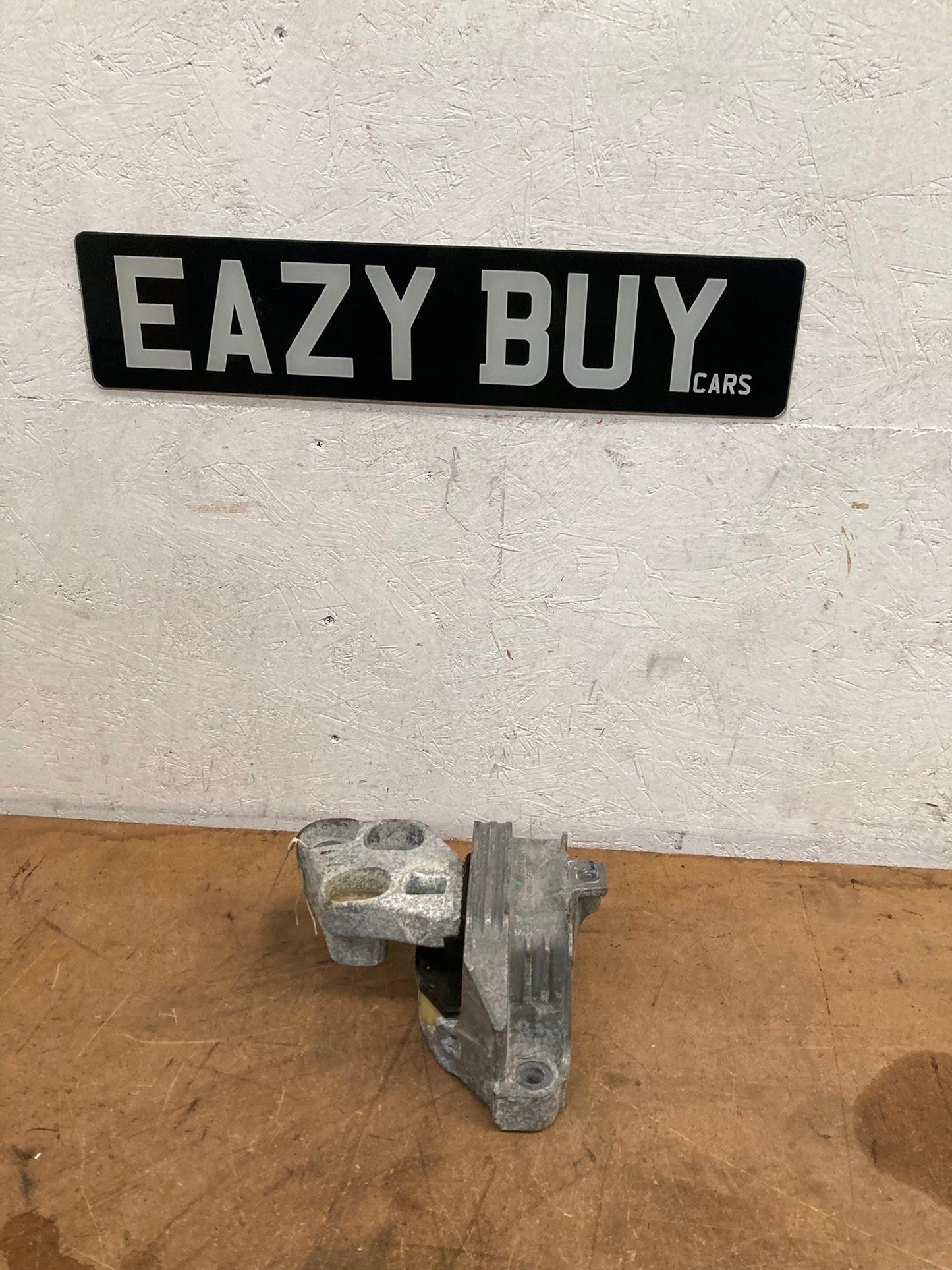 Mercedes Engine Mount 2013-19 A2462400617 W176 W246 CLA GLA OEM Left