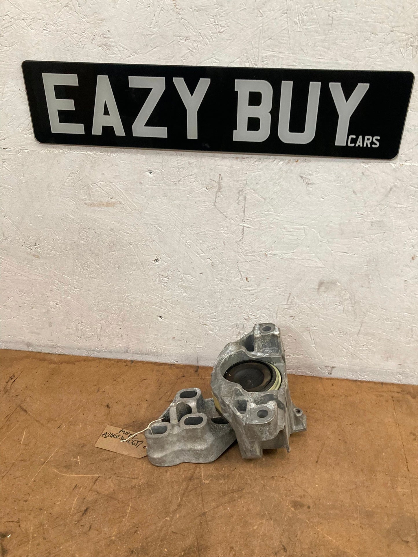 Mercedes Engine Mount 2013-19 A2462400617 W176 W246 CLA GLA OEM Left