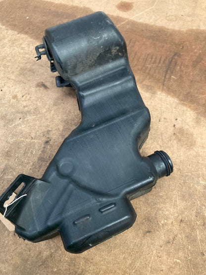 Mercedes C-Class W205 windscreen washer fluid tank A20558600160
